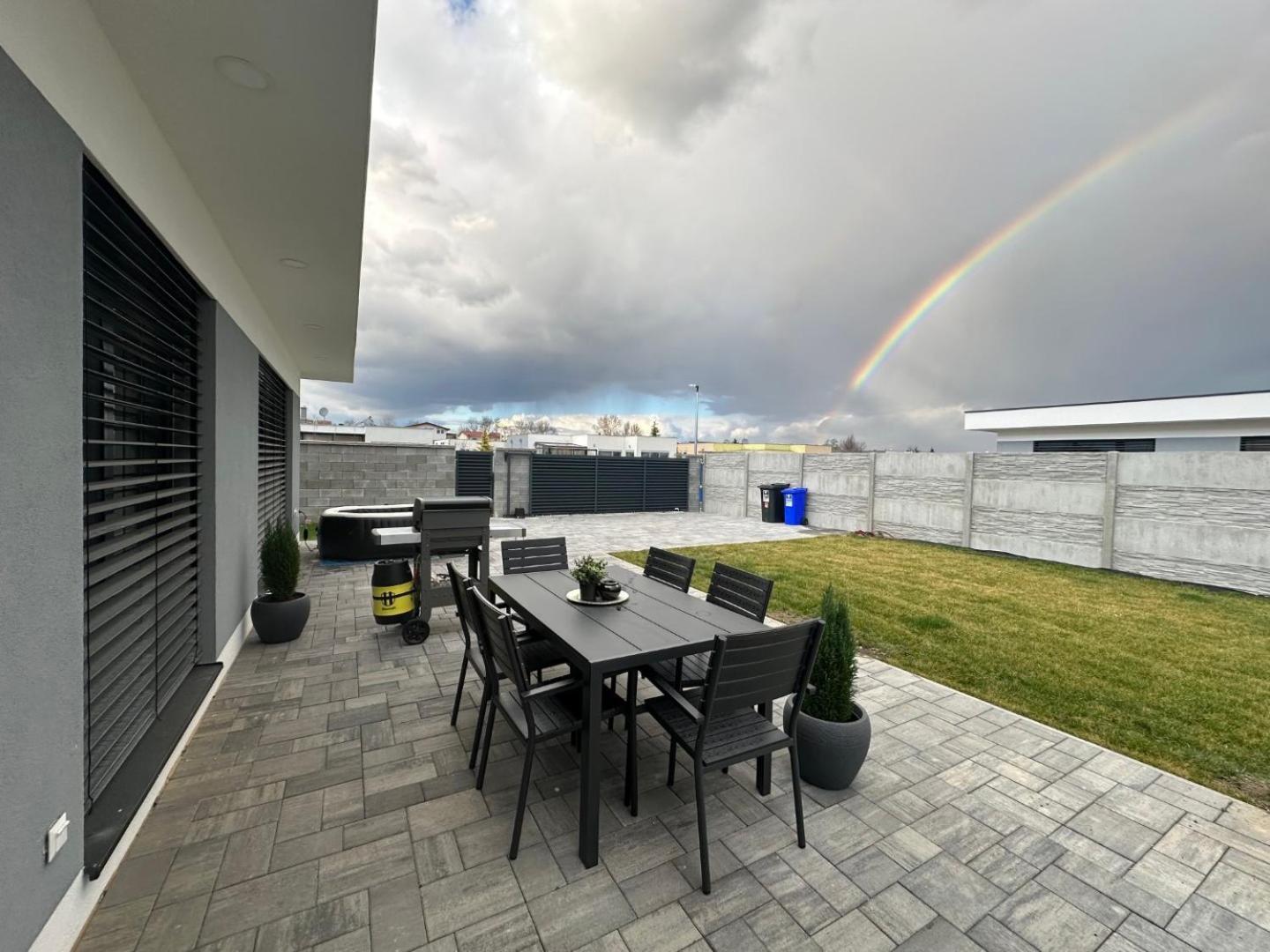 Klimatizovany Apartmanovy Dom S Virivkou, 9A Senec Exterior foto