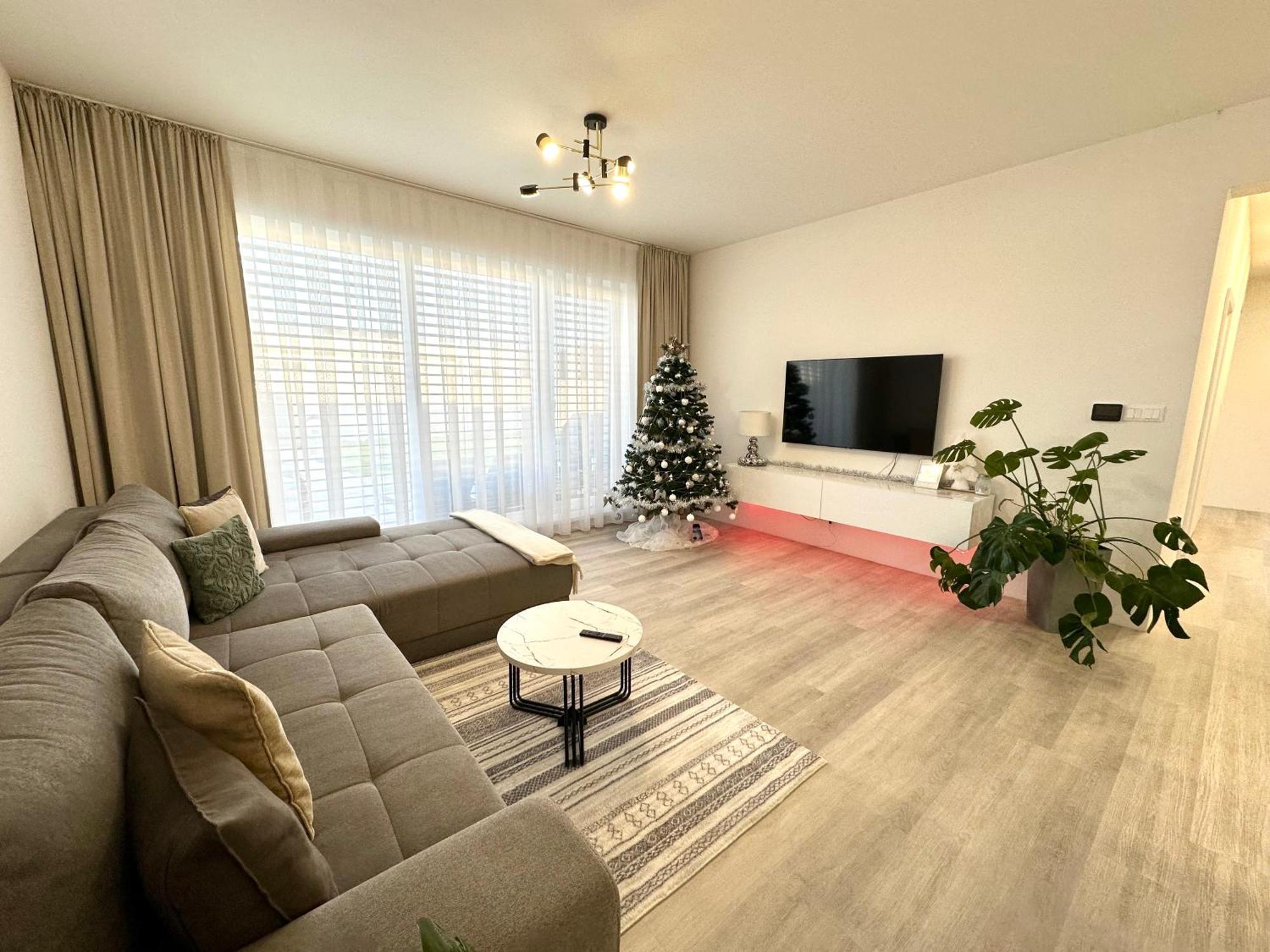 Klimatizovany Apartmanovy Dom S Virivkou, 9A Senec Exterior foto